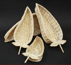 8269 - Pepper Shape Wicker Tray -16.75 set of 4