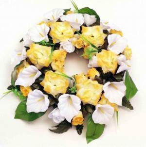 1888 - 18" Yellow/White Wreath - 29.95 ea