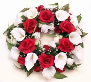 1888 - 18" Red/White Wreath - 29.95 ea