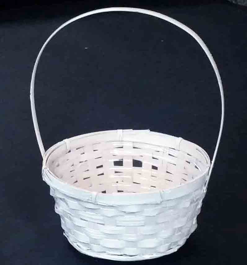 11581 - 8.5" White Basket with Liner - 5.75 ea, 5.50/12