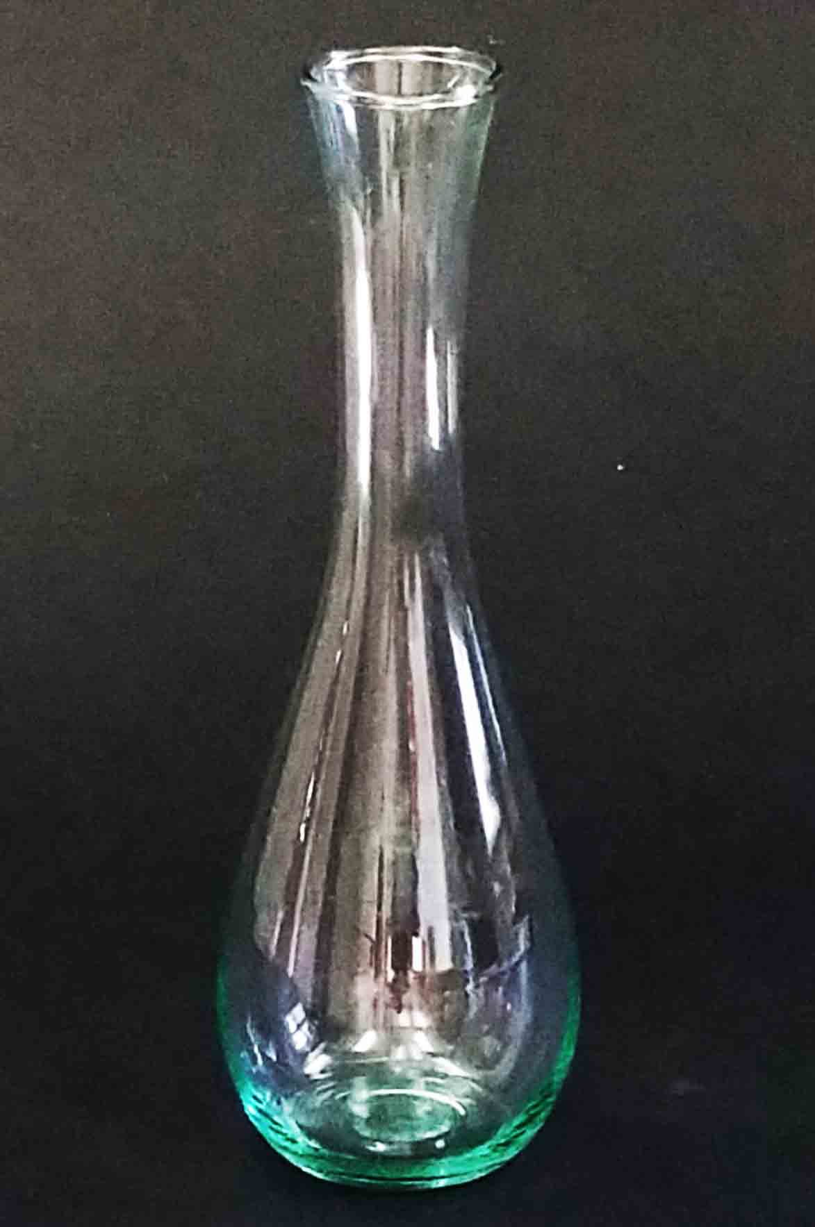 GL3045 - 11" Glass Genie Bud Vase - 7.75 ea, 6.95/12