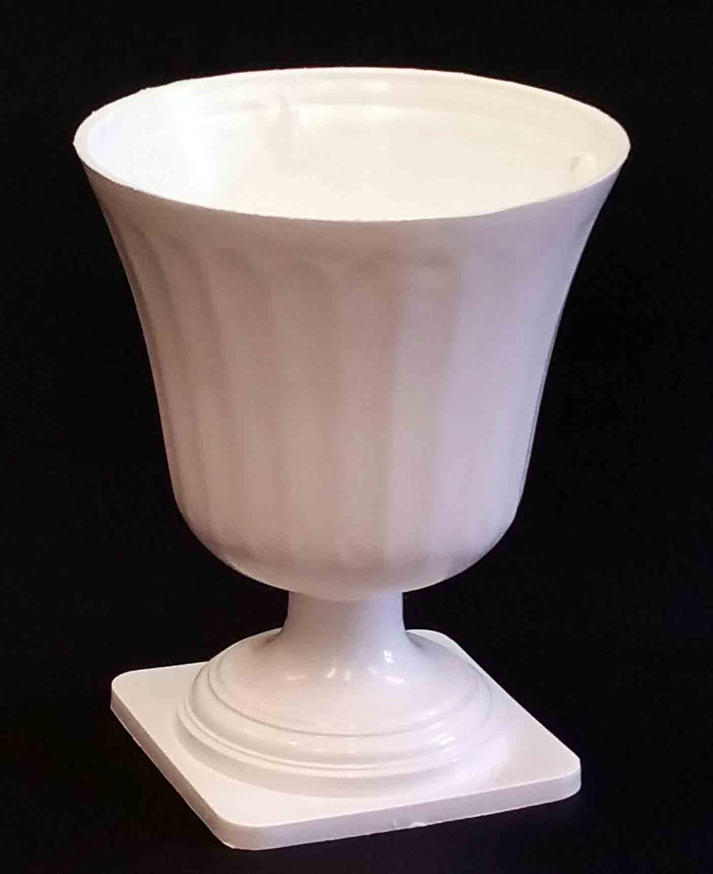 816 - 8.25" Classic Urn - 4.75 ea, 4.45/24