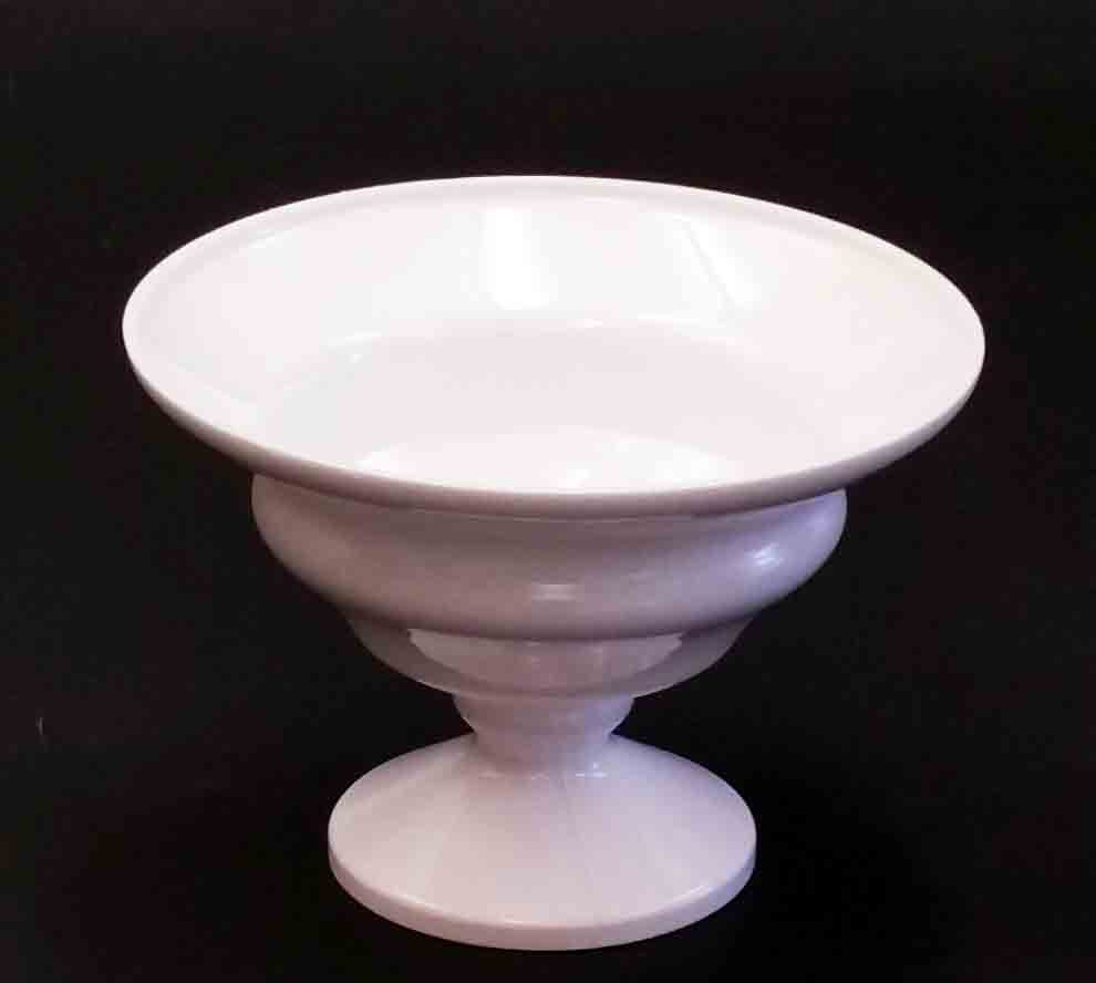 1371 - 7.25" Iliad Pedestal Bowl - 4.45 ea, 4.20/24