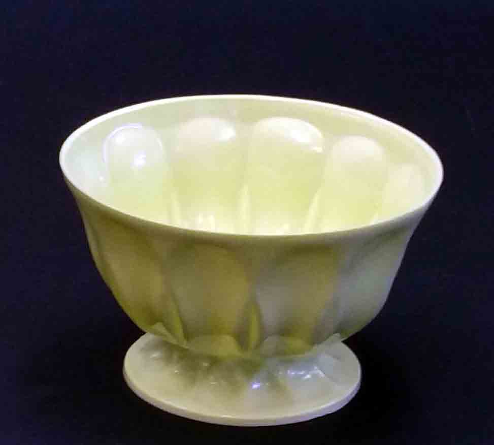 1360 - 5.75" Classic Pedestal Bowl - 2.35 ea, 1.95/48