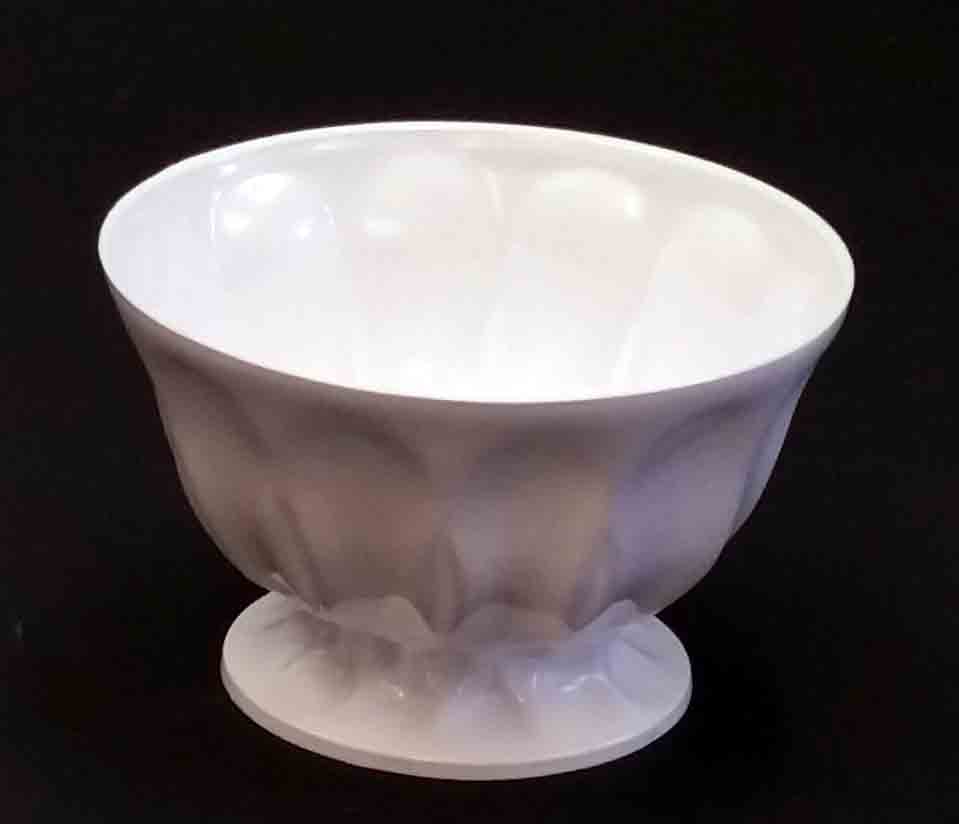 1360 - 5.75" Classic Pedestal Bowl - 2.15 ea, 1.75/48