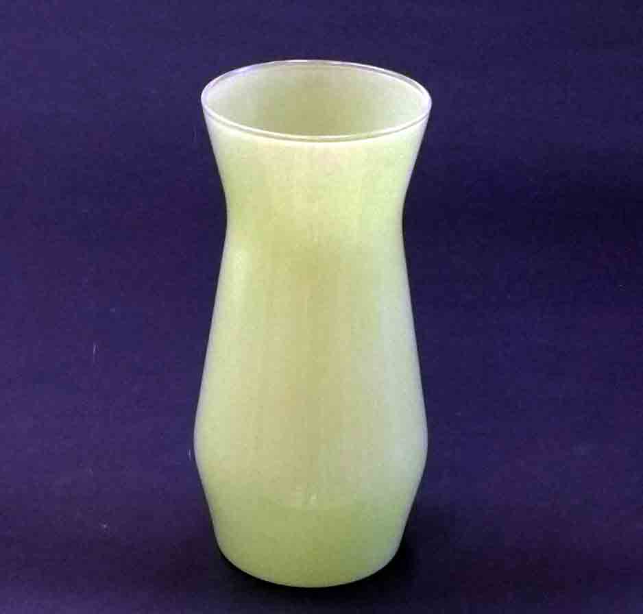 GC303 - 9.25" Paragon Vase - 5.90 ea, 5.55/12