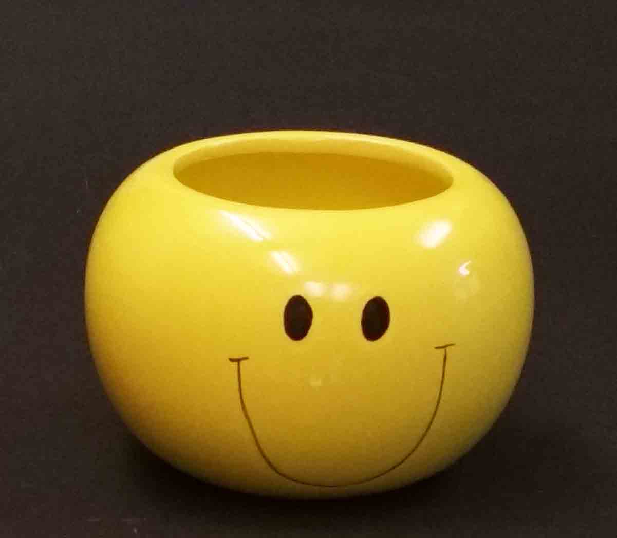 C5710 - 4.5" Smiley Face Planter - 6.25 ea, 5.75/16