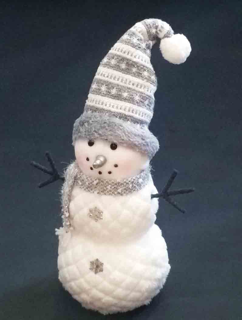 X9543 - 18" Snowman with Hat - 21.65 ea