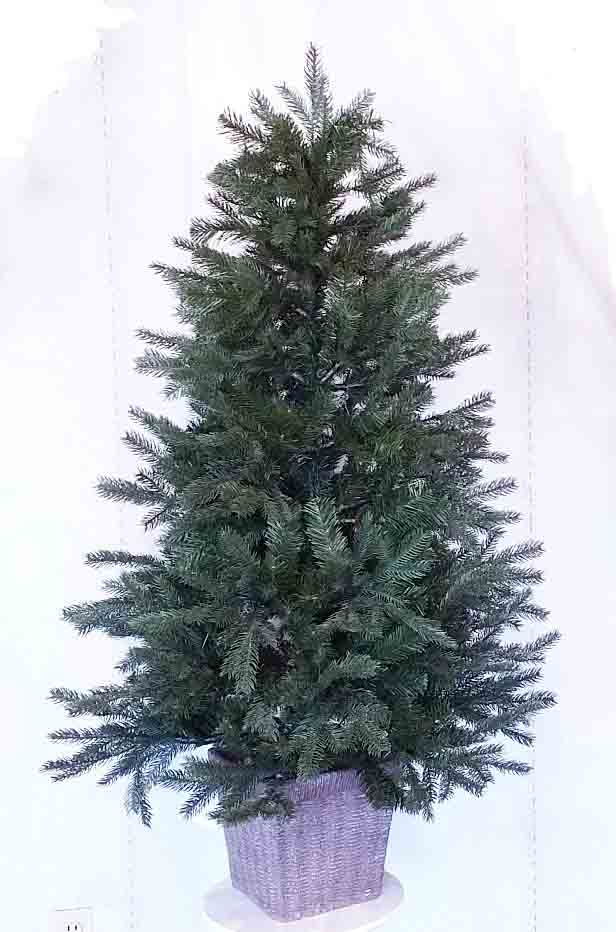 XT45L - 4.5' Pre-Lit Tree with Pot  - 257.50 ea