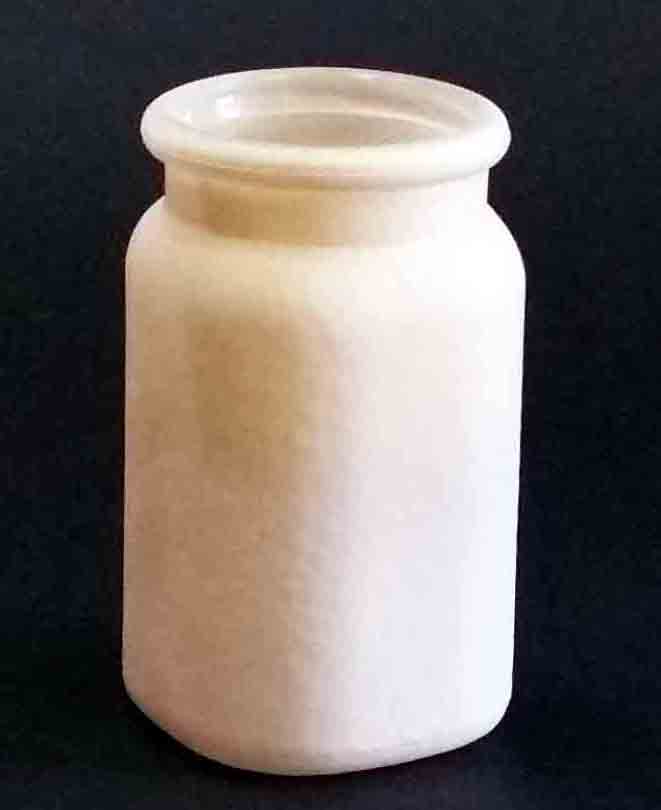 GC3279 - 6.5" Ivory Hammered Jar - 4.25 ea, 3.85/24