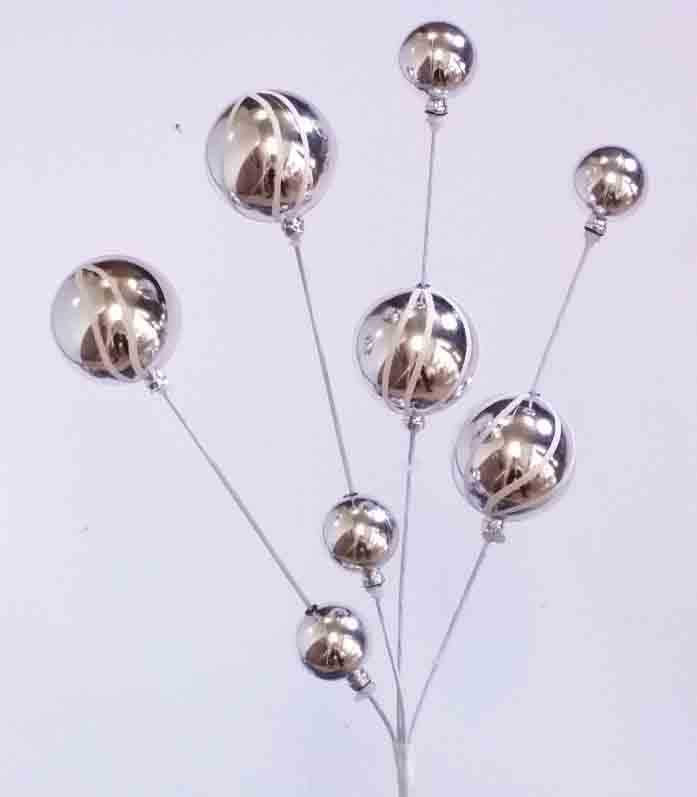X722 - 18" Silver Ball Spray x 8 - 4.95 ea, 4.50/36
