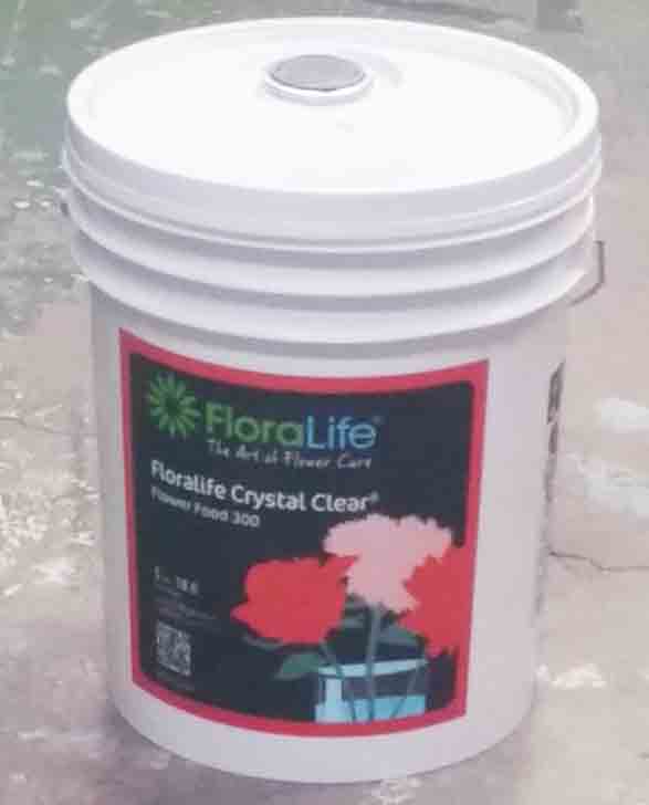 3288 - Liquid Crystal Clear Flower Food 300 - 160.95 ea