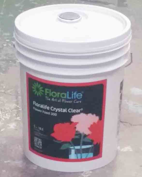 3288 - Liquid Crystal Clear Flower Food 300 - 179.75 ea