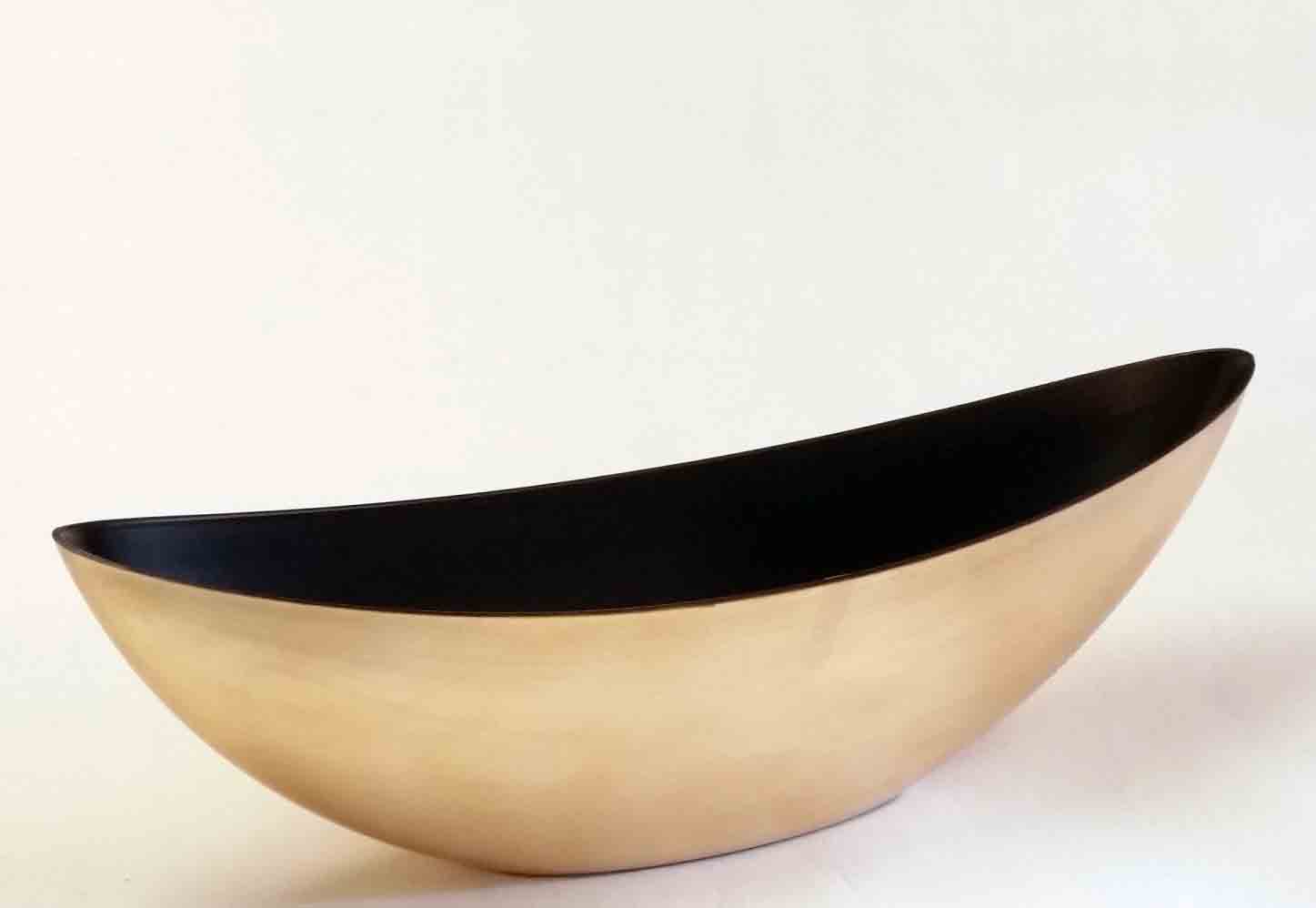 3413 - 22" Oval Plastic Planter - 17.95 ea, 16.95/12
