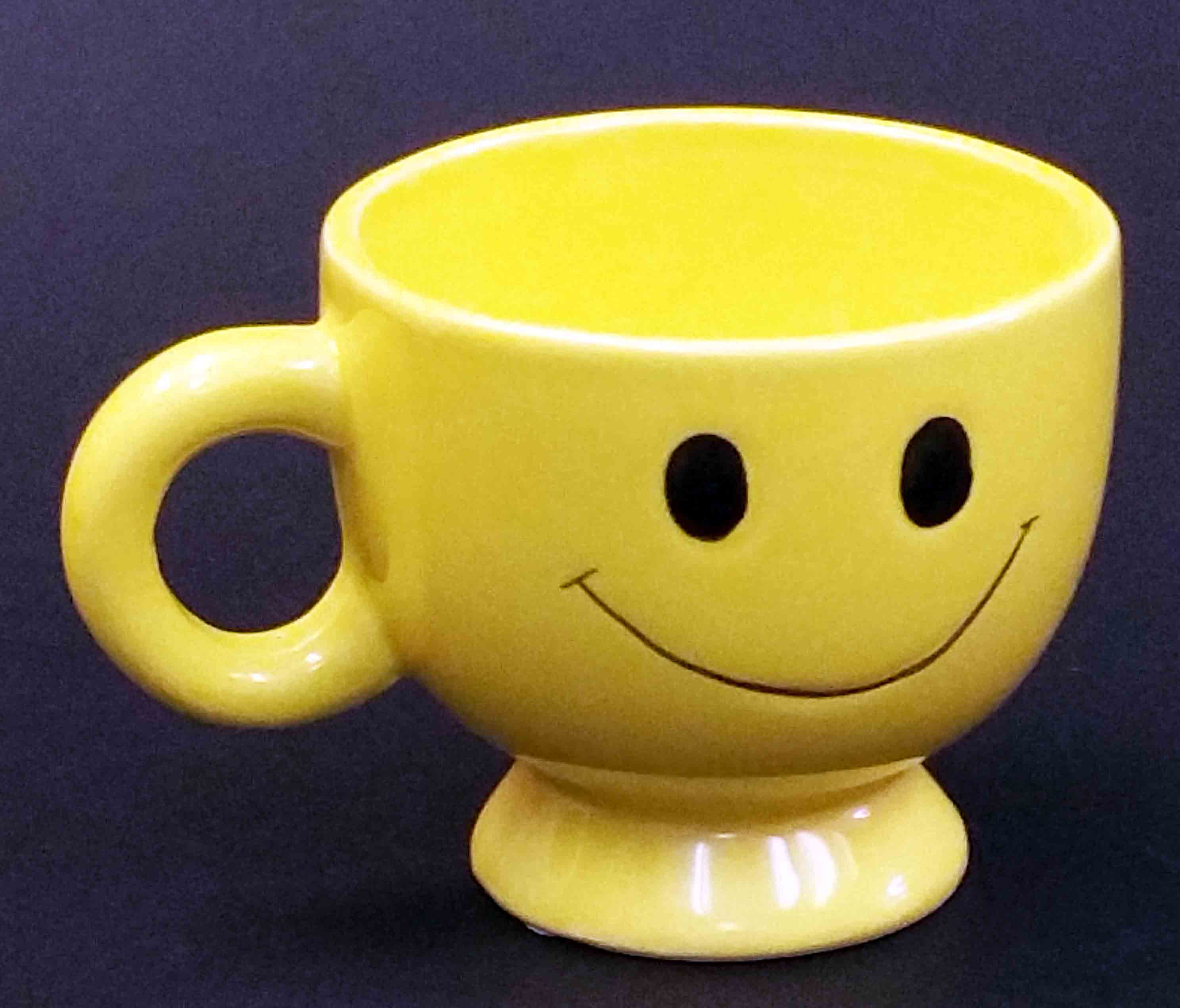 C716 - 3.5" Smiley Face Mug - 3.65 ea, 3.35/24